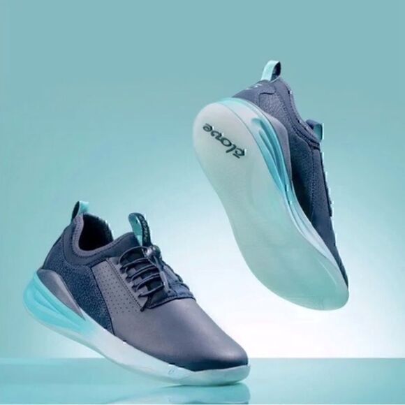 NWOB Clove Limited Edition Sneaker in Aqua Blue Size 9.5 - Picture 5 of 13